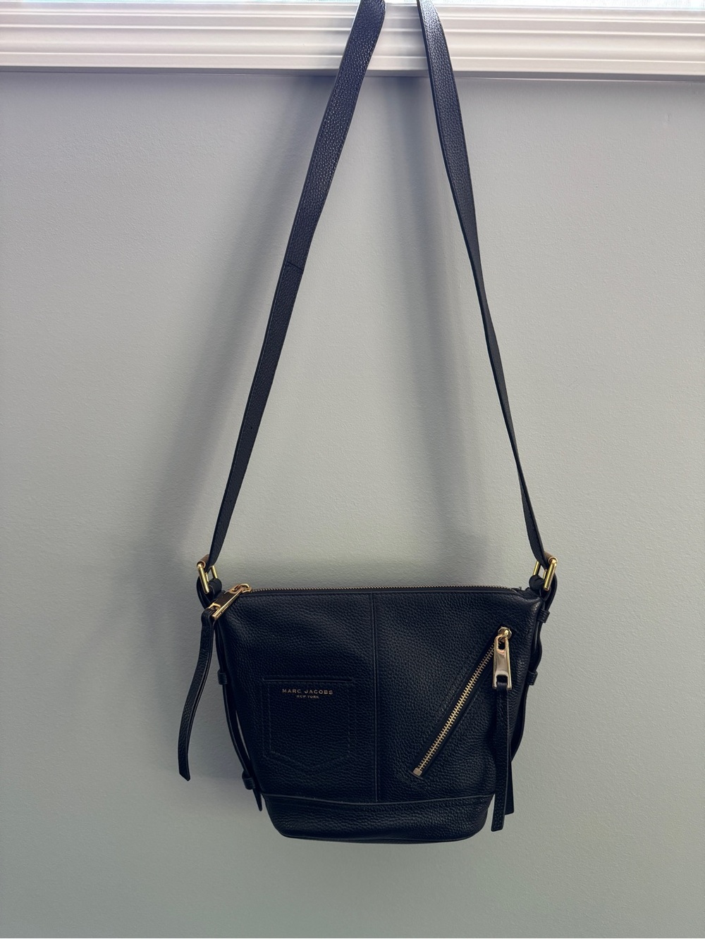 Marc Jacobs Black Pebbled Leather Crossbody with Gold Hardware